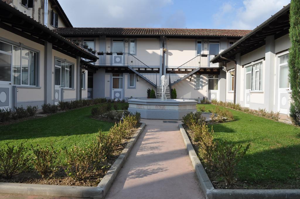 Le Residenze Del Tenore Романо-ді-Ломбардія Екстер'єр фото